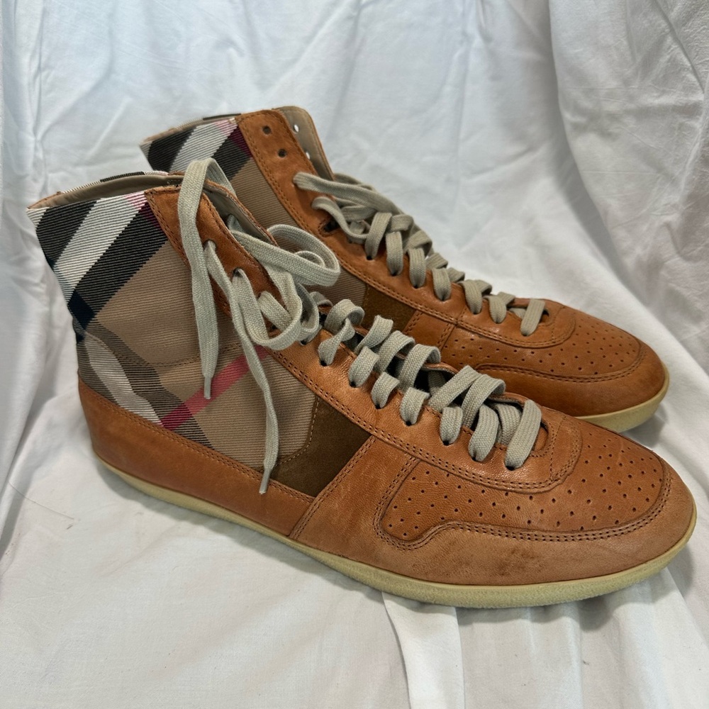 Burberry Tan and Cream Sneakers with Vintage Flair